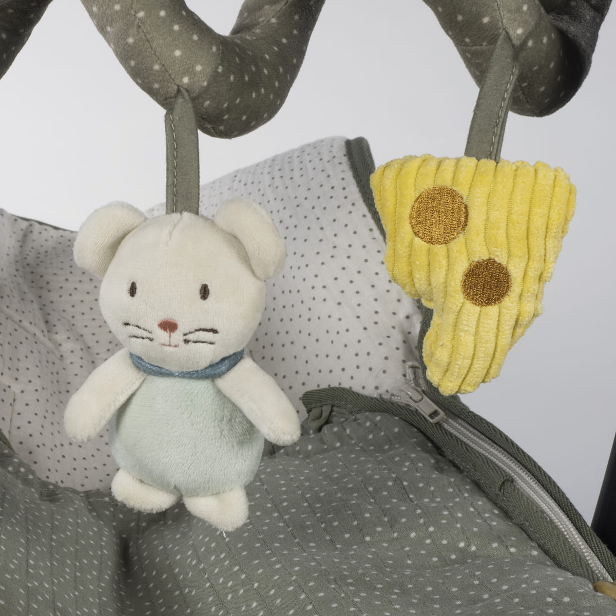 Senzorna igračka za kolica i autosjedalicu Poppy