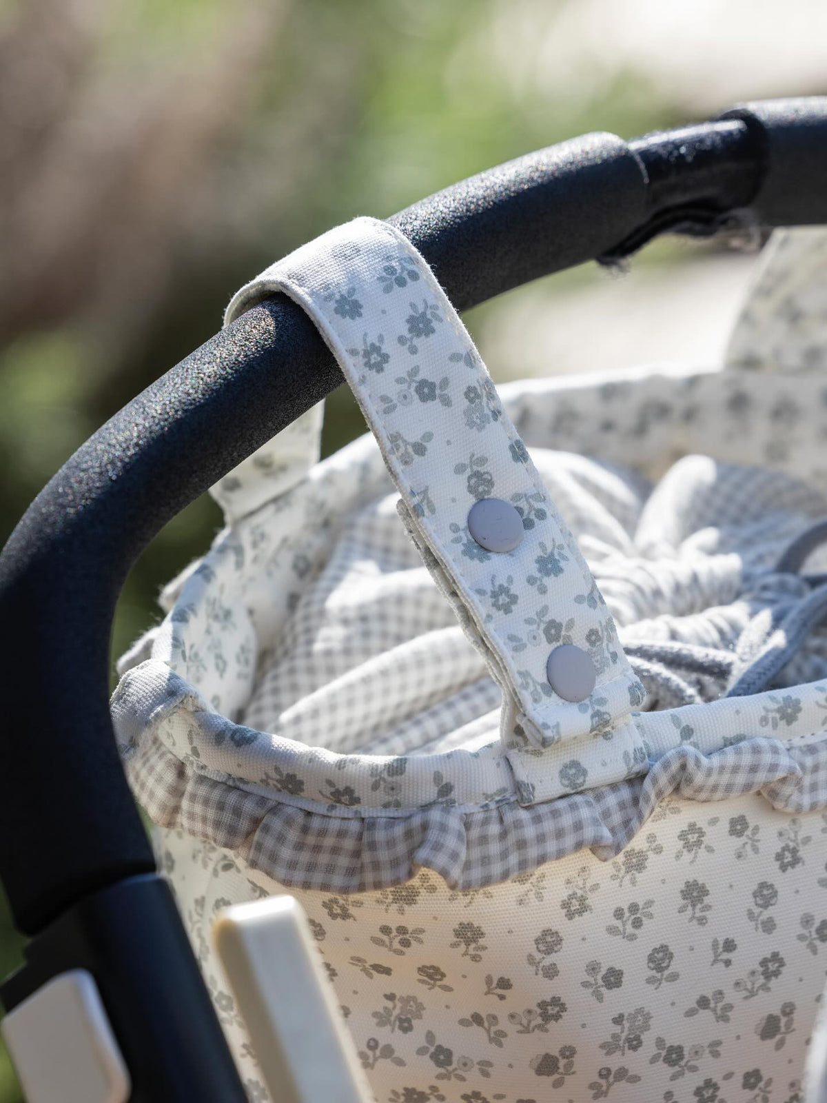 Bucket torba za kolica Little Bloom Flowers Siva