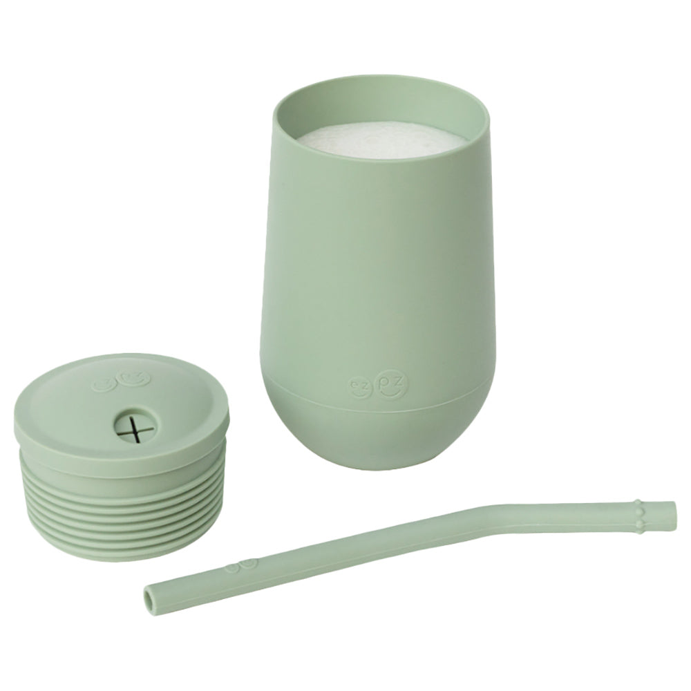 ezpz Mini Cup + Straw Training System – Silikonska čaša za djecu sa slamkom